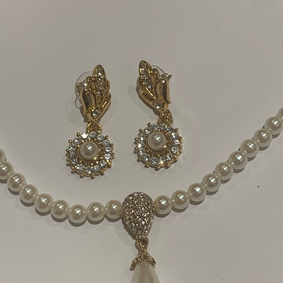 BEAUTIFUL VINTAGE VENDOME/Coro SET - Picture 2 of 6